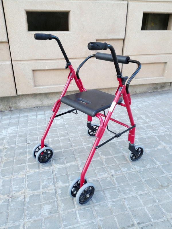 andador silla ortopedia pleg. metal goma 54-94x52x60 (34eu.) 1u